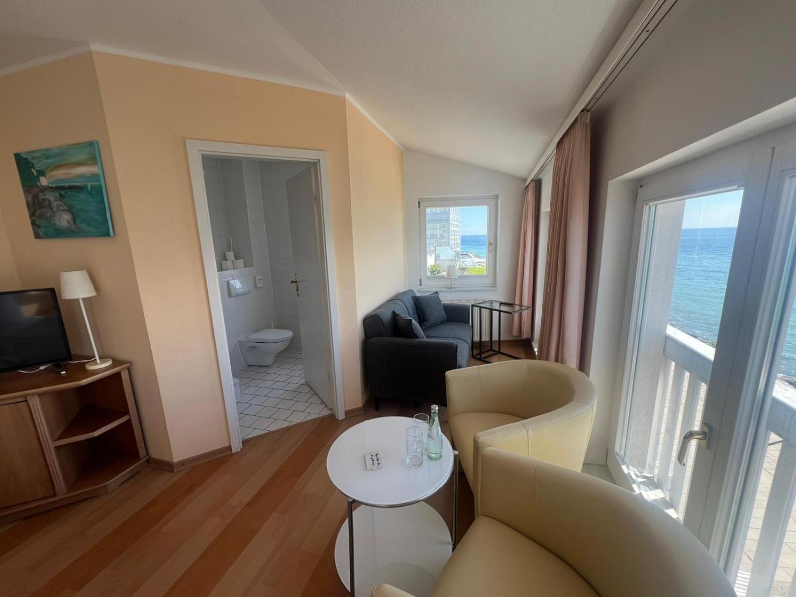 Faehrblick - Pension Direkt Am Wasser Sassnitz Extérieur photo